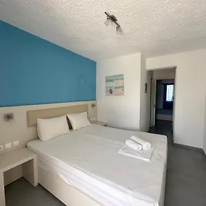 https://blue-senses-apartments.hotelschalkidiki.net