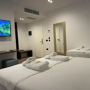The Queen's Lion Premium , Sarande Albania